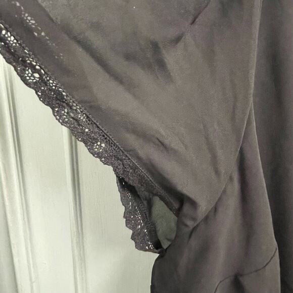 Torrid Size 4 Black Chiffon Top Embroidered Floral Short Sleeve Blouse - Picture 6 of 6